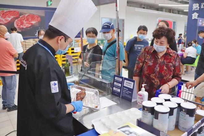 嘉定首家会员制商超盛大启幕，家乐福会员店引领购物新体验